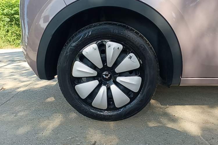 Used Wuling Bingo 2023 203km Comfort Edition Right Rear Wheel Hub