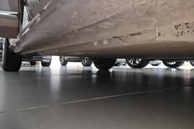 Used Wuling Bingo 2023 333 km Lingxi Connected Version Right Side Sill