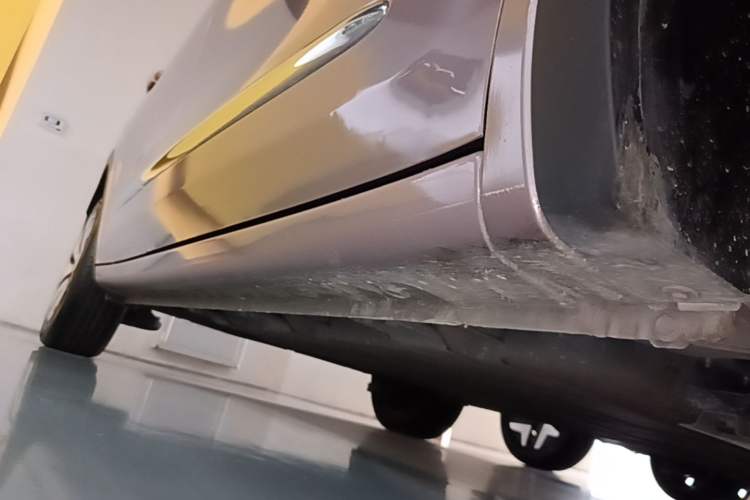 Used Wuling Bingo 2023 333 km Lingxi Connected Version Right Side Sill