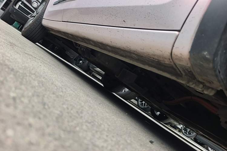 Used Wuling Bingo 2023 333 km Fast-Share Version Right Side Sill