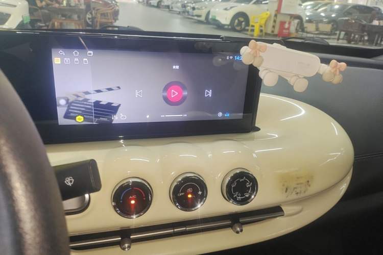 Used Wuling Bingo 2023 333 km Fast-Share Version Audio And AC Panel
