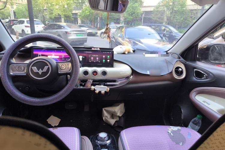 Used Wuling Bingo 2023 410 km Lingxi Deluxe Edition Center Console
