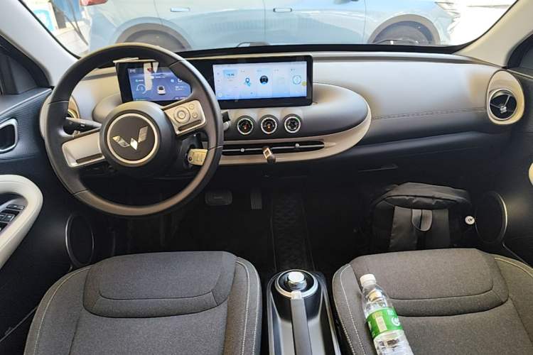 Used Wuling Bingo 2023 333 km Fast-Share Version Center Console