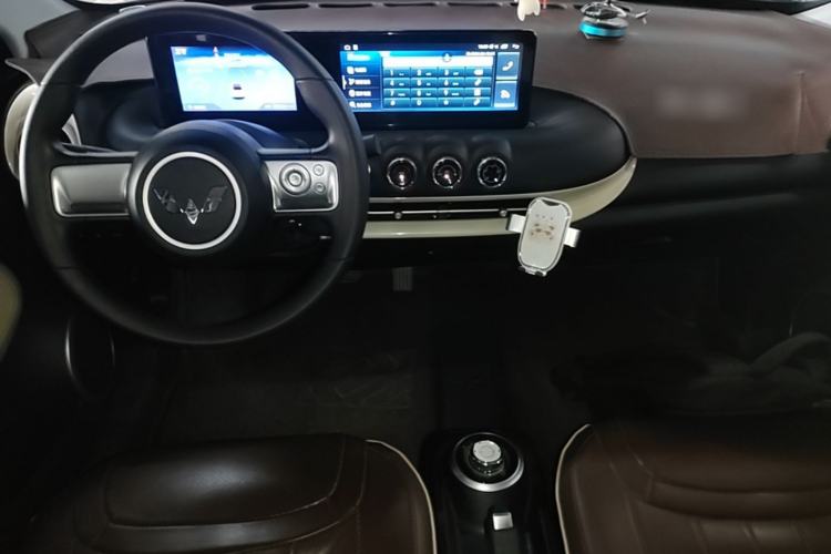 Used Wuling Bingo 2023 333 km Fast-Share Version Center Console