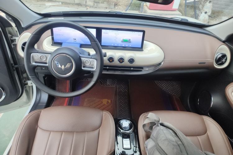 Used Wuling Bingo 2023 333 km Lingxi Connected Version Center Console