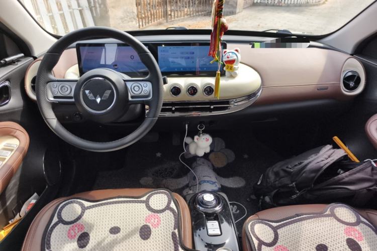 Used Wuling Bingo 2023 333 km Lingxi Connected Version Center Console