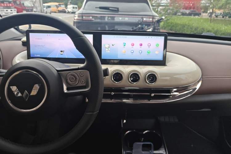 Used Wuling Bingo 2023 333 km Lingxi Connected+ Version Center Console