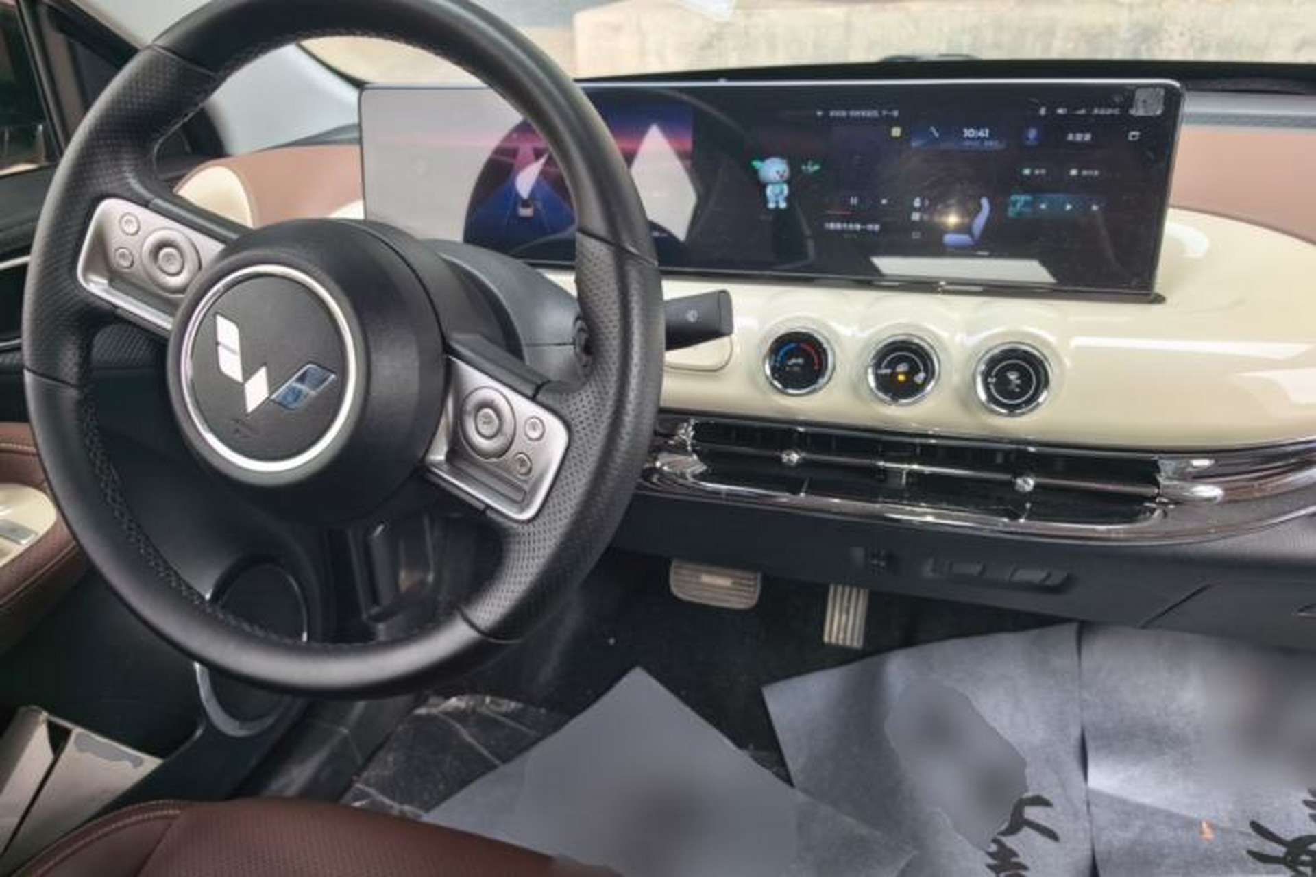 Used Wuling Bingo 2023 410 km Lingxi Deluxe Edition Center Console