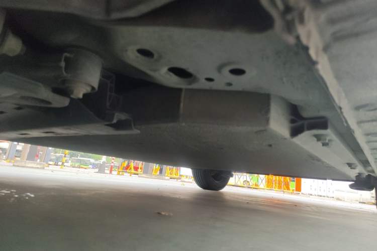 Used Wuling Bingo 2023 333 km Lingxi Connected Version Chassis Front Left