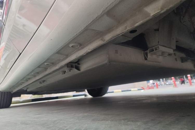 Used Wuling Bingo 2023 333 km Lingxi Connected Version Chassis Rear Left