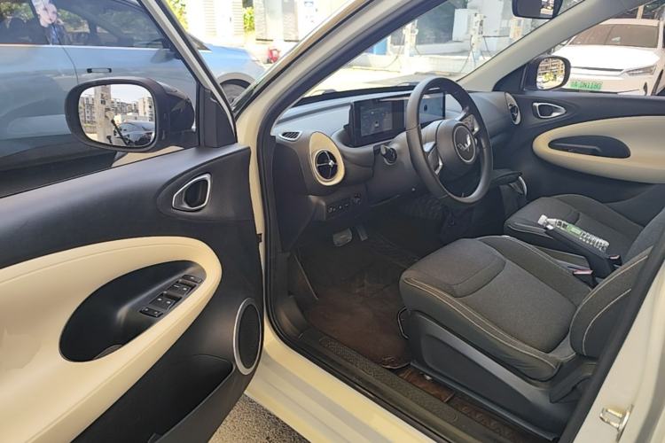 Used Wuling Bingo 2023 333 km Fast-Share Version Driver Seat