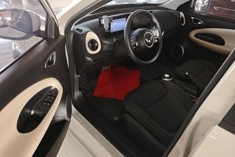 Used Wuling Bingo 2023 333 km Fast-Share Version Driver Seat