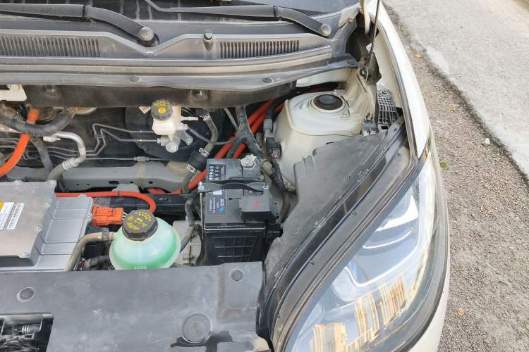 Used Wuling Bingo 2023 333 km Enjoyment Version Engine Bay Left