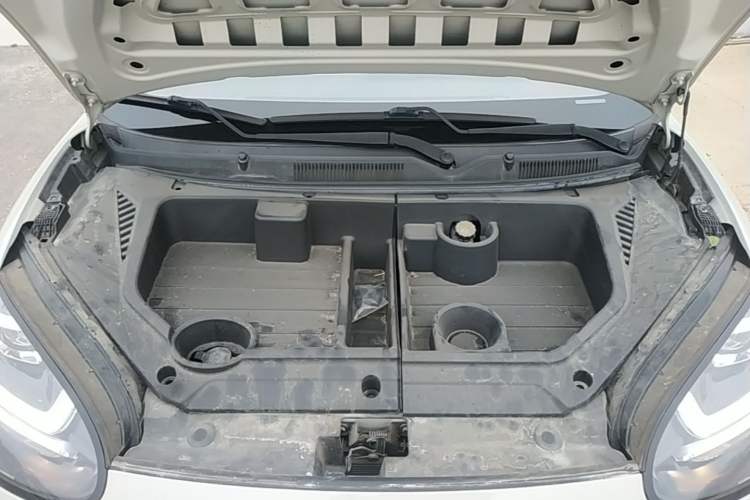 Used Wuling Bingo 2023 203km Light Edition Engine Bay