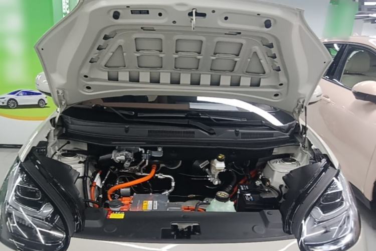 Used Wuling Bingo 2023 333 km Lingxi Connected+ Version Engine Bay