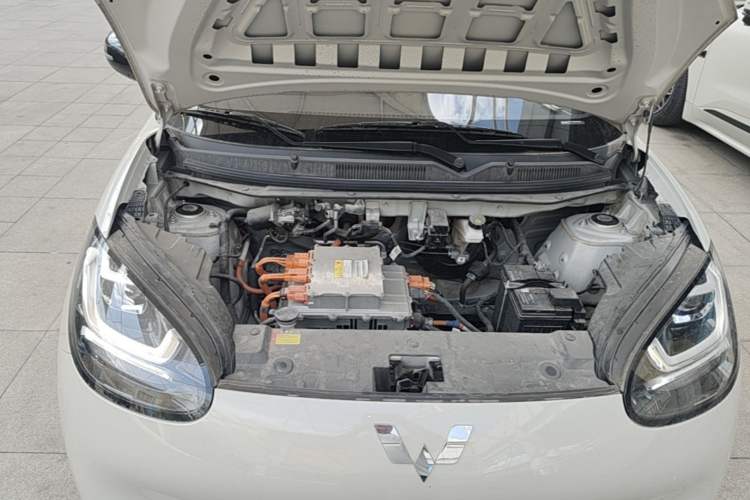 Used Wuling Bingo 2023 203km Light Edition Engine Bay