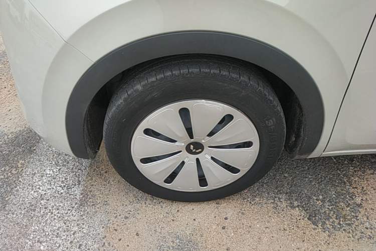 Used Wuling Bingo 2023 203km Light Edition Exterior 4