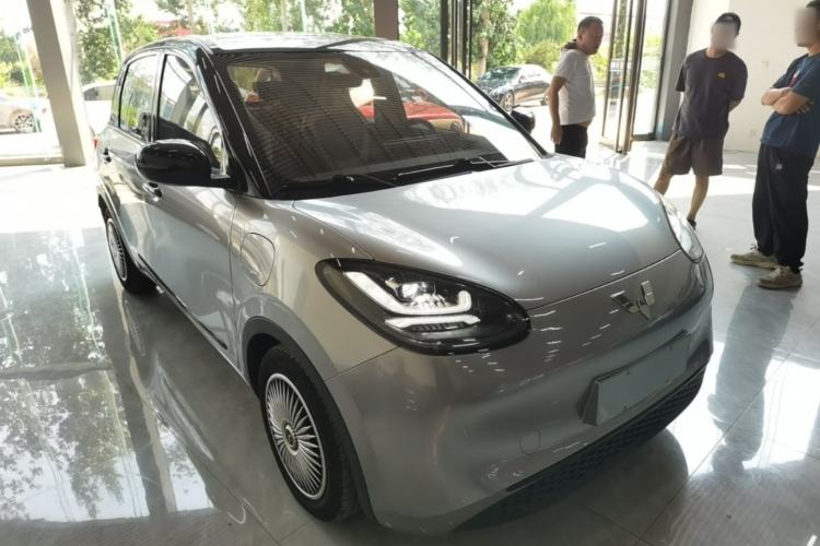 Used Wuling Bingo 2023 333 km Enjoyment Version Front Right 45 Deg