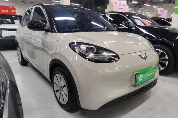 Used Wuling Bingo 2023 203km Light Edition Front Right 45 Deg