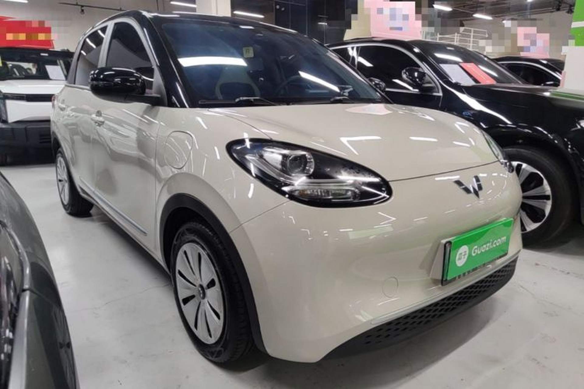 Used Wuling Bingo 2023 203km Light Edition Front Right 45 Deg