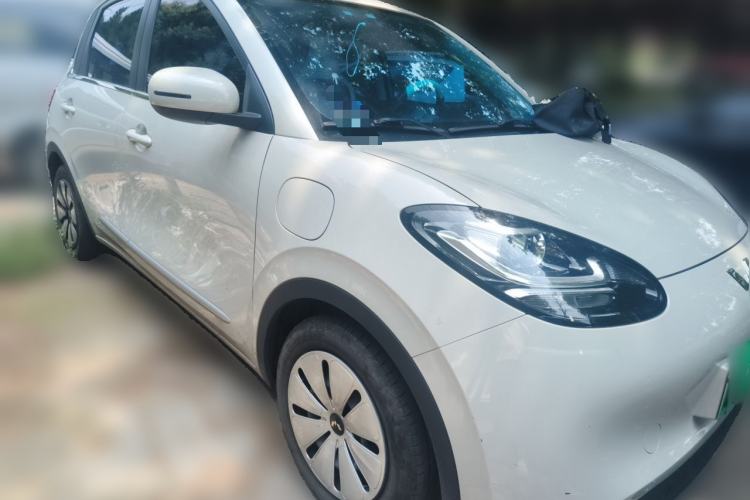 Used Wuling Bingo 2023 203km Light Edition Front Right 45 Deg