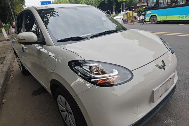 Used Wuling Bingo 2023 333 km Fast-Share Version Front Right 45 Deg