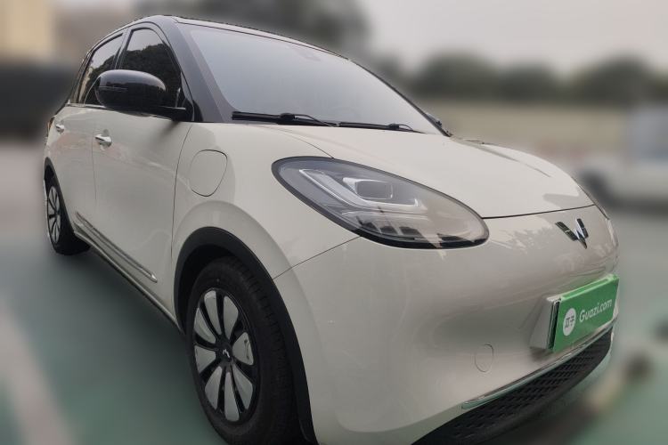 Used Wuling Bingo 2023 333 km Lingxi Connected Version Front Right 45 Deg