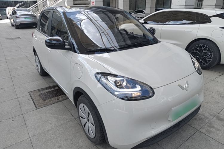 Used Wuling Bingo 2023 203km Light Edition Front Right 45 Deg