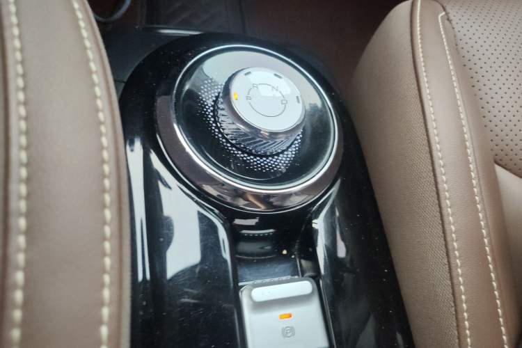 Used Wuling Bingo 2023 333 km Lingxi Connected Version Gear Lever
