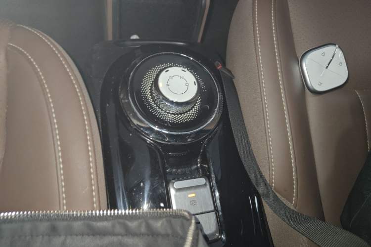 Used Wuling Bingo 2023 333 km Fast-Share Version Gear Lever
