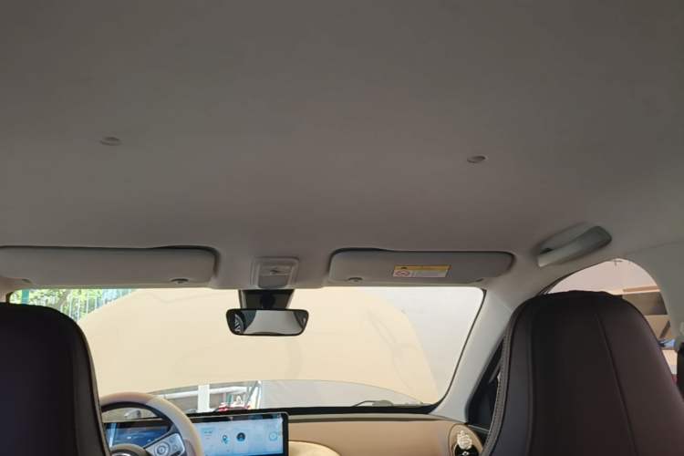 Used Wuling Bingo 2023 333 km Enjoyment Version Headliner