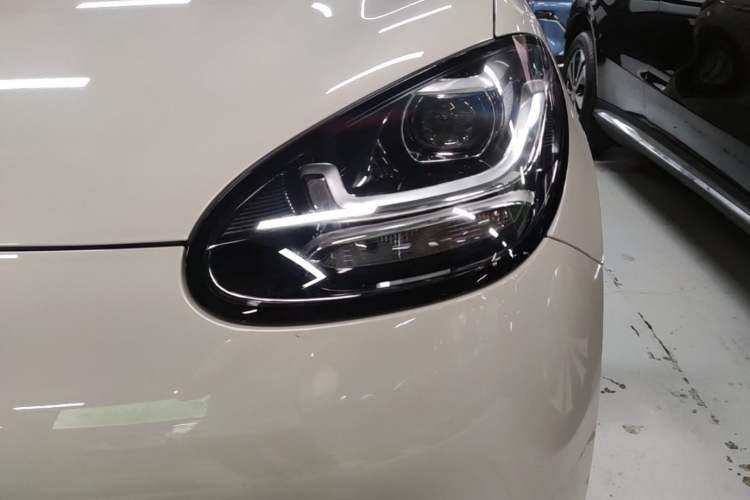 Used Wuling Bingo 2023 203km Light Edition Left Front Headlight