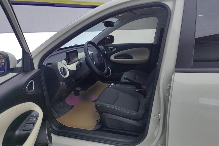 Used Wuling Bingo 2023 203km Light Edition Left Front Seat