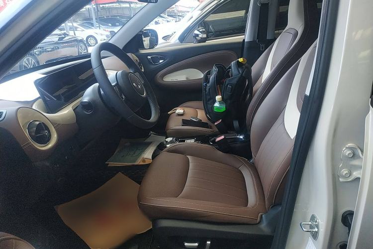 Used Wuling Bingo 2023 333 km Lingxi Connected+ Version Left Front Seat