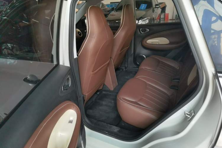 Used Wuling Bingo 2023 333 km Enjoyment Version Left Rear Seat