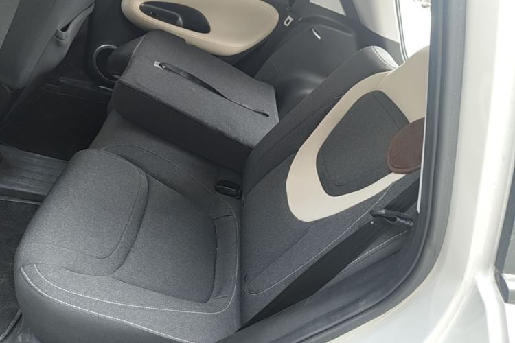 Used Wuling Bingo 2023 203km Light Edition Left Rear Seat