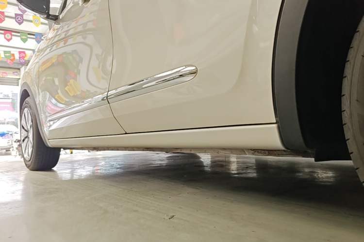 Used Wuling Bingo 2023 203km Comfort Edition Left Side Sill