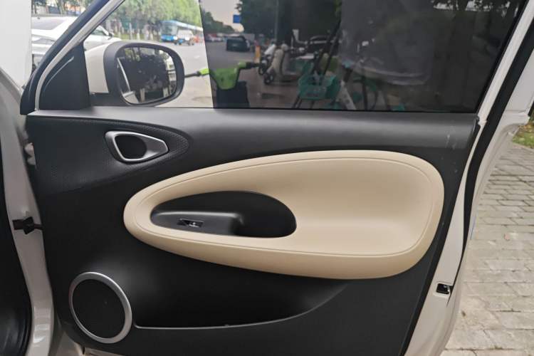 Used Wuling Bingo 2023 333 km Fast-Share Version Right Front Door Interior