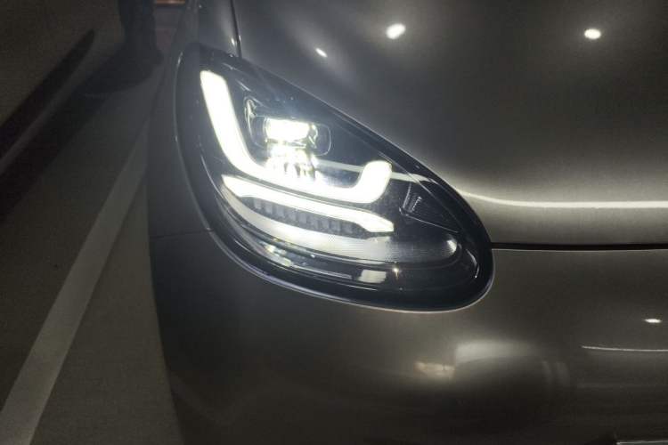 Used Wuling Bingo 2023 333 km Lingxi Connected+ Version Right Front Headlight