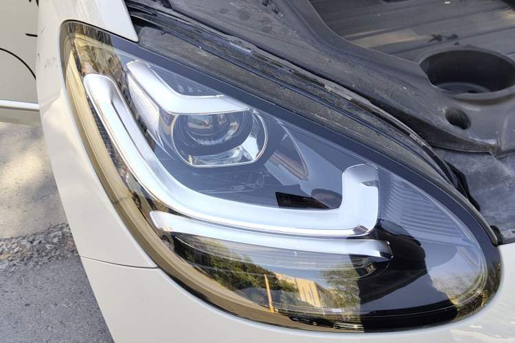 Used Wuling Bingo 2023 203km Light Edition Right Front Headlight