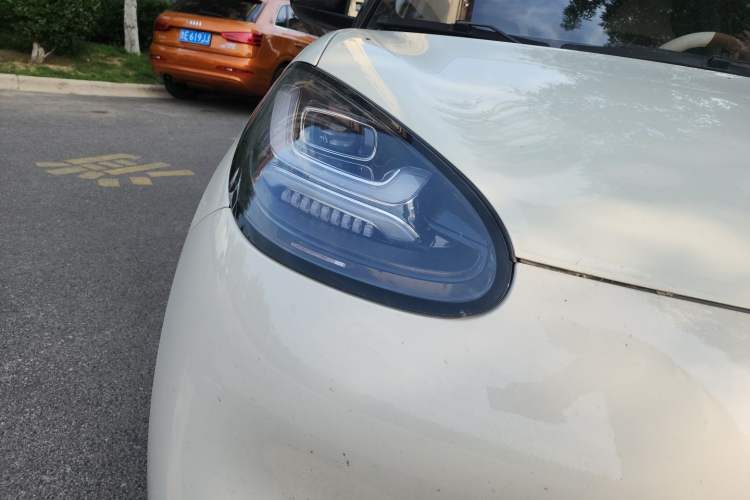 Used Wuling Bingo 2023 333 km Lingxi Connected+ Version Right Front Headlight