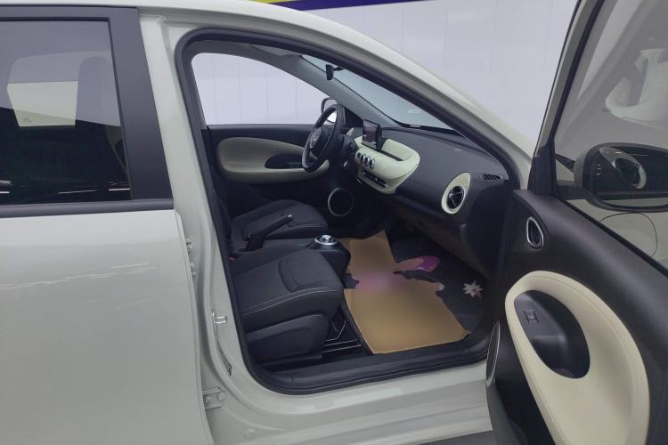 Used Wuling Bingo 2023 203km Light Edition Right Front Seat