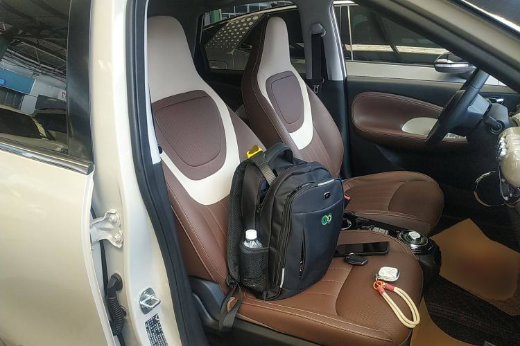 Used Wuling Bingo 2023 333 km Lingxi Connected+ Version Right Front Seat