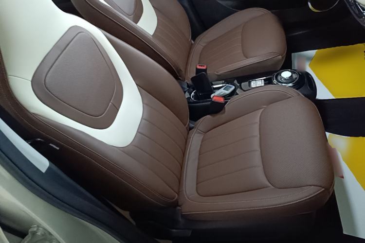Used Wuling Bingo 2023 410 km Lingxi Deluxe Edition Right Front Seat