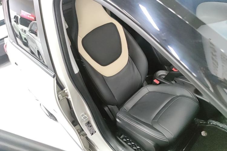 Used Wuling Bingo 2023 203km Light Edition Right Front Seat