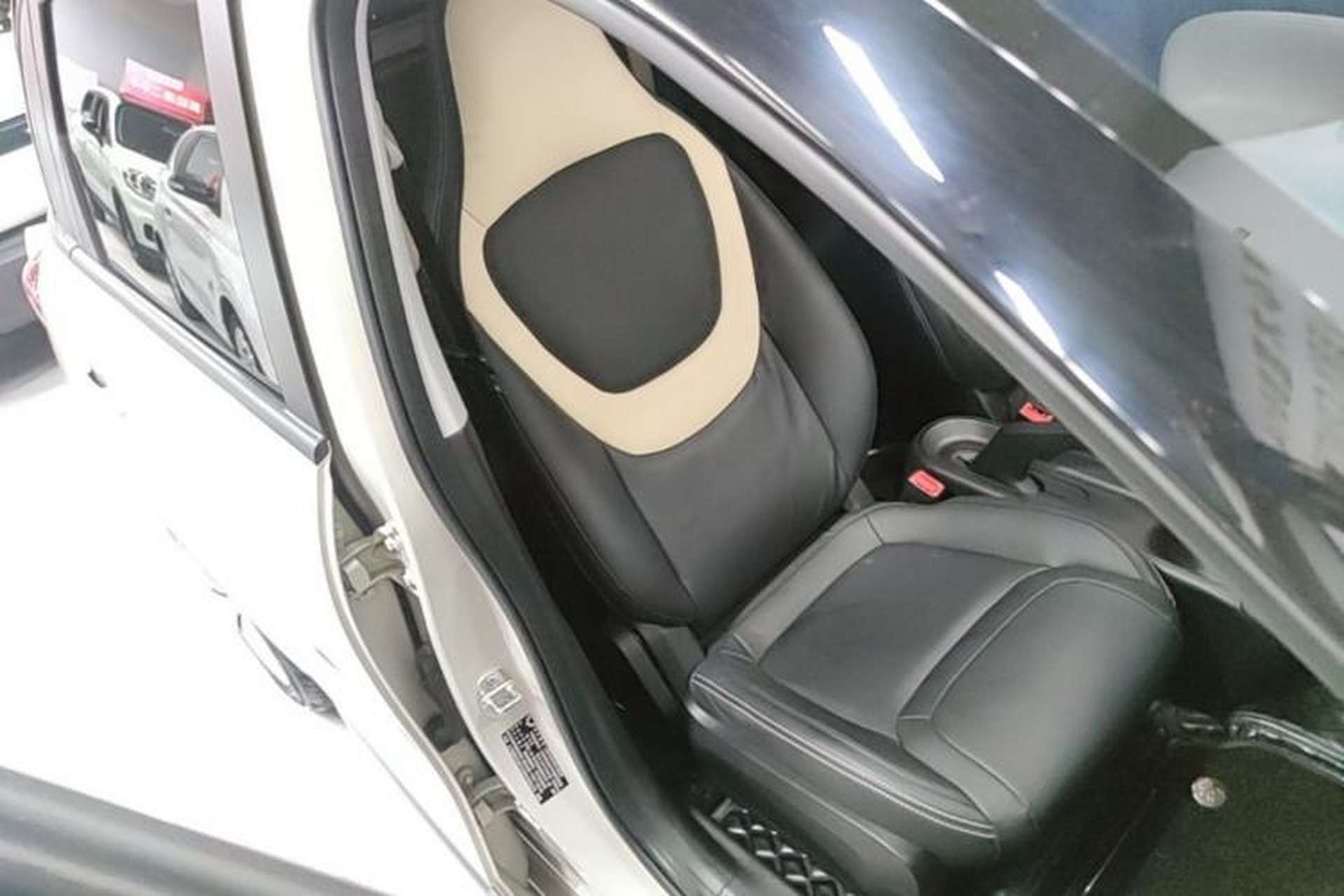 Used Wuling Bingo 2023 203km Light Edition Right Front Seat