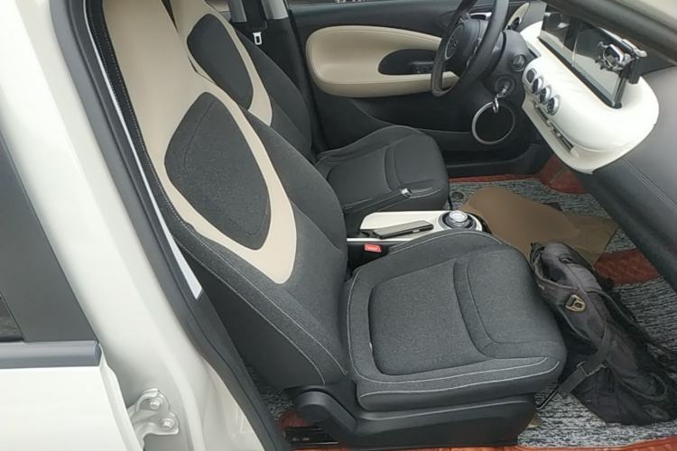 Used Wuling Bingo 2023 203km Light Edition Right Front Seat