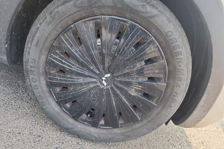 Used Wuling Bingo 2023 333 km Lingxi Connected+ Version Right Front Wheel Hub