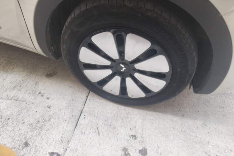 Used Wuling Bingo 2023 333km Enjoy+ Version Right Front Wheel Hub