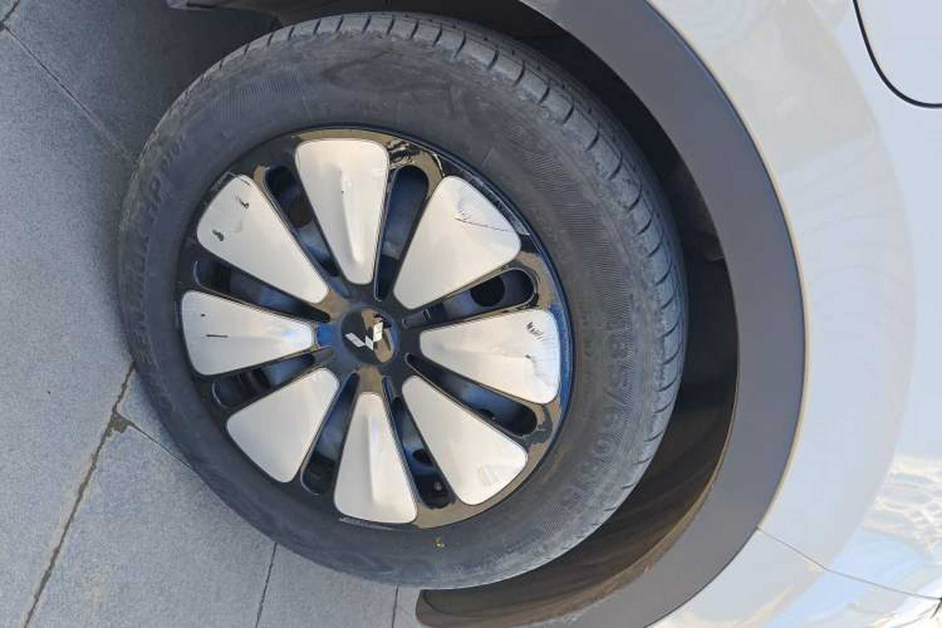 Used Wuling Bingo 2023 333 km Enjoyment Version Right Front Wheel Hub